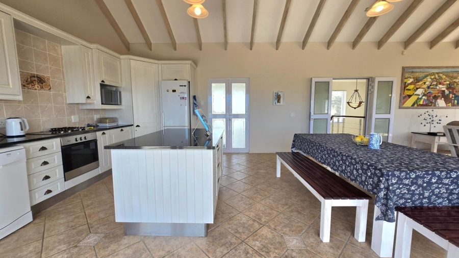 3 Bedroom Property for Sale in Franskraal Western Cape